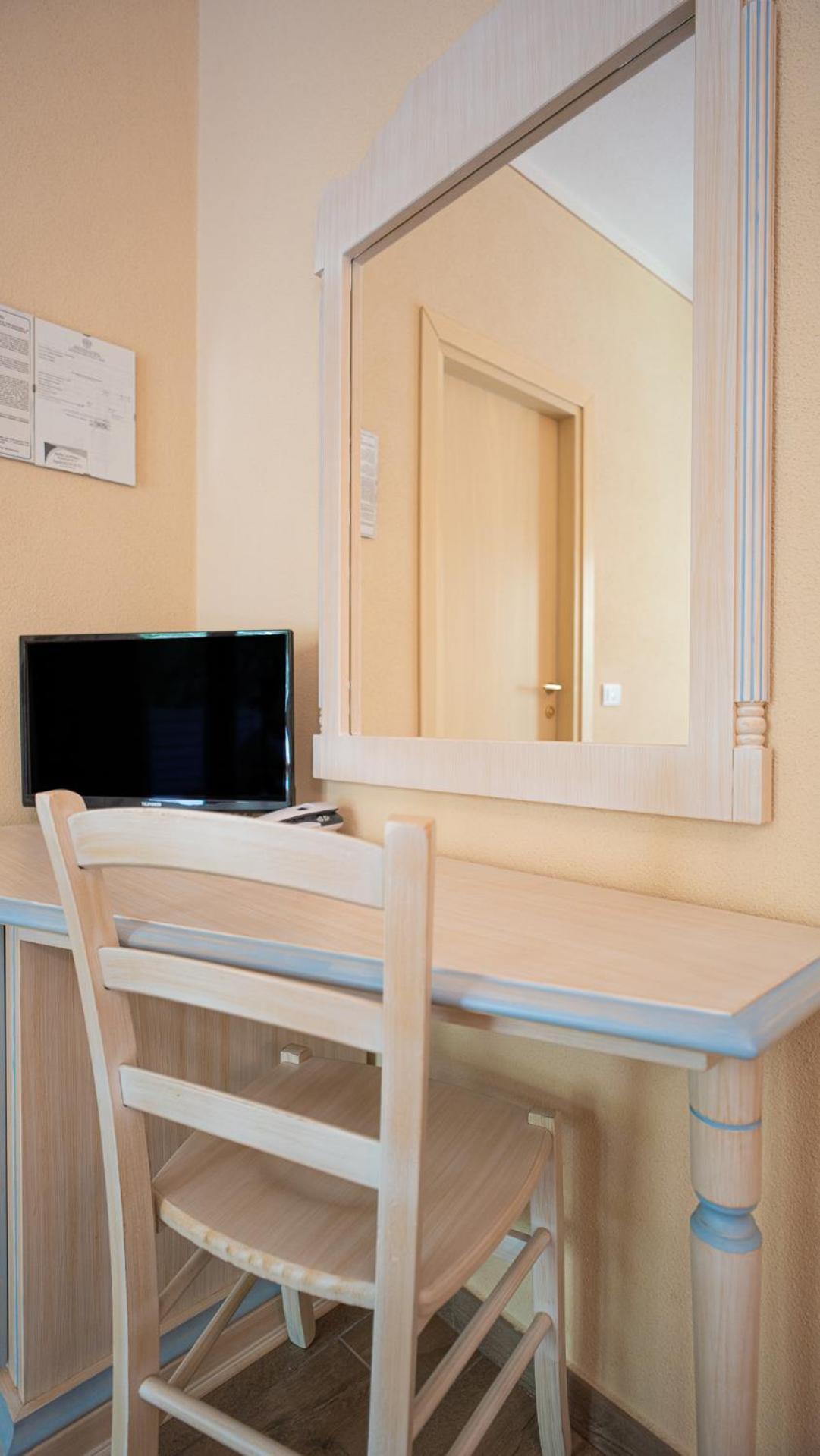 Hotel Lu Pitrali San Teodoro  Kültér fotó