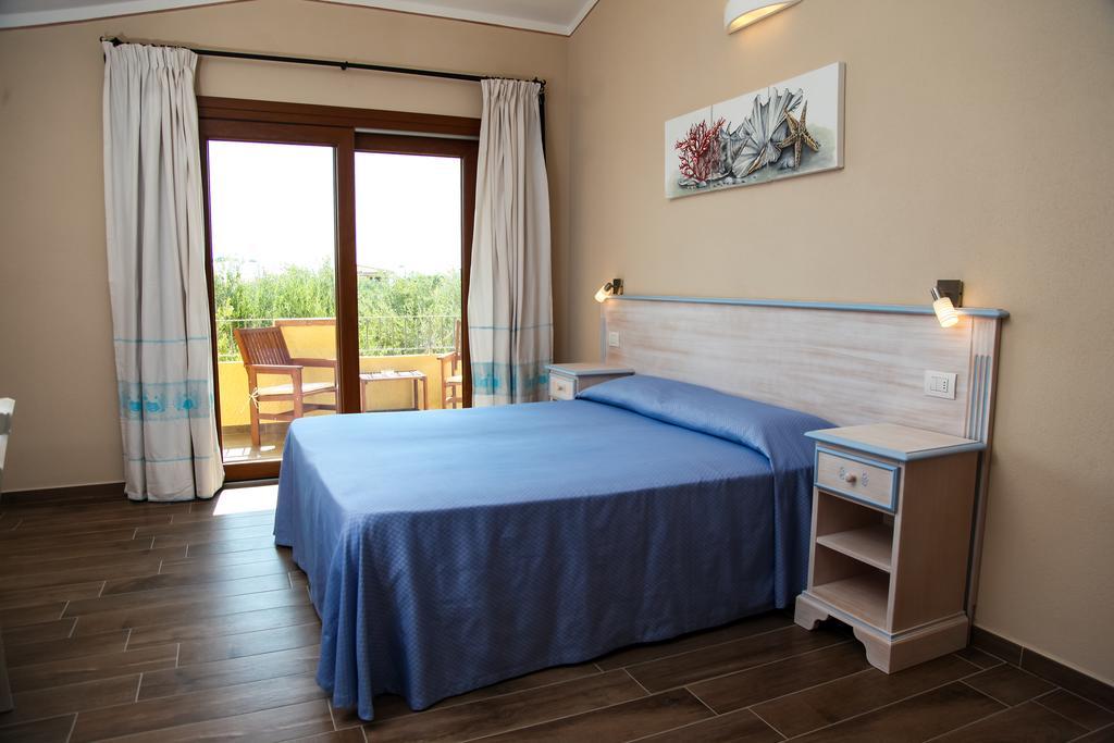 Hotel Lu Pitrali San Teodoro  Kültér fotó